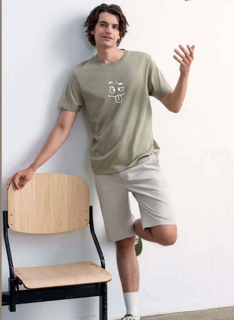 جيوردانو تيشيرت رجالي قطني بقصة ضيقة وطبعة رسالة